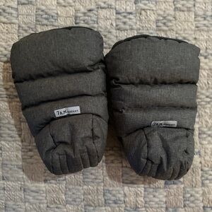 7 A.M. Enfant Gray Stroller Gloves